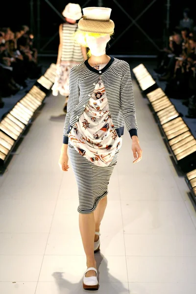 Look 9